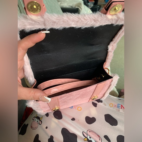 Hello Kitty Purse - Picture 4 of 5